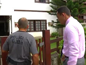 Policia investiga na casa do ex-secretrio Eduardo Niebus - Imagem de Tv - InterTV