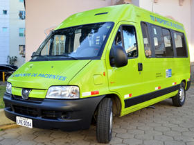 Van para transporte de pacientes - Foto: AsCom PMT