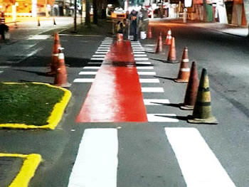 Restauração de faixas e sinalização em Teresópolis - Foto: AsCom PMT